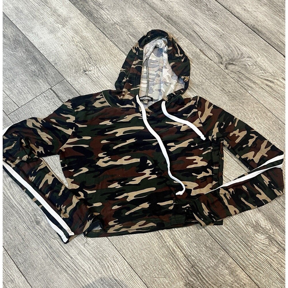 Feathers Womens‎ Large Camouflage Hooded Long Sleeve Crop Top Light Material